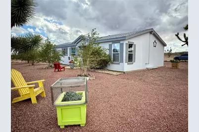 18305 N Lost Mine Drive, Dolan Springs, AZ 86441 - Photo 1
