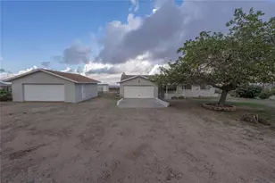 4625 N Smoketree Rd, Golden Valley, AZ 86413 - Photo 1