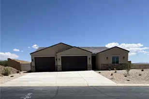 3080 Esmerelda Dr, Bullhead City, AZ 86429 - Photo 1