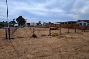 1050 E Acacia Dr, Mohave Valley, AZ 86440 - Photo 1