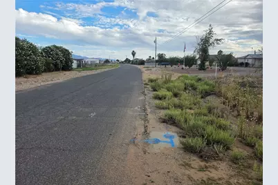 683 S San Pedro Road, Golden Valley, AZ 86413 - Photo 1