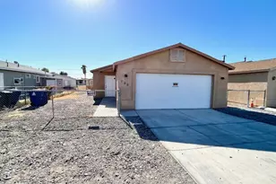 732 Swan Dr, Bullhead City, AZ 86442 - Photo 1