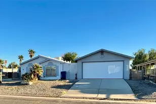 578 Roadrunner Dr, Bullhead City, AZ 86442 - Photo 1
