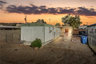 587 Harbor Dr, Bullhead City, AZ 86442 - Photo 1