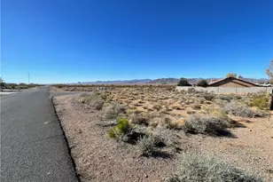 8967 N Ironwood Dr, Kingman, AZ 86401 - Photo 1