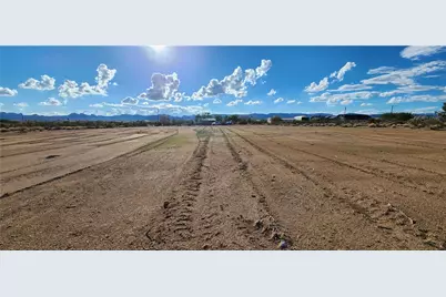 3792 Horse Mesa Road, Golden Valley, AZ 86413 - Photo 1