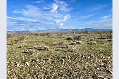 2884 S Naco Road, Golden Valley, AZ 86413 - Photo 1