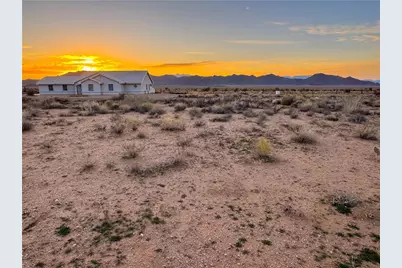 9826 N Saddleback Drive, Kingman, AZ 86401 - Photo 1