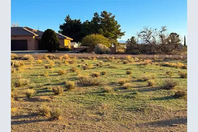 7665 E Vista Drive, Kingman, AZ 86401 - Photo 1
