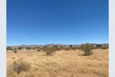 000 S Santa Cruz Road, Golden Valley, AZ 86413 - Photo 1