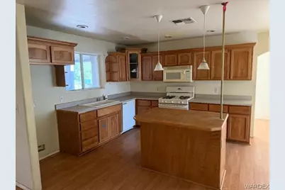 2331 E Leroy Avenue, Kingman, AZ 86409 - Photo 1