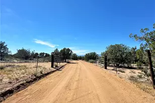 14224 E Randy Ranch, Kingman, AZ 86401 - Photo 1