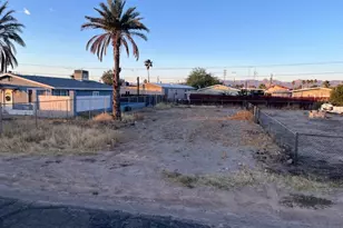 713 River Gardens Dr, Bullhead City, AZ 86442 - Photo 1