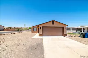 1879 Clearwater Dr, Bullhead City, AZ 86442 - Photo 1