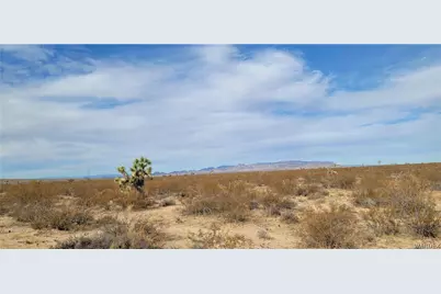 207-01-042 W Silver Drive, Yucca, AZ 86438 - Photo 1