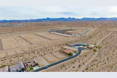 2697 Port Isabel Way, Bullhead City, AZ 86429 - Photo 1