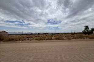 3221 N Tooman Rd, Golden Valley, AZ 86413 - Photo 1