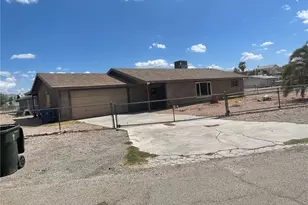 1560 Opal Ln, Bullhead City, AZ 86442 - Photo 1