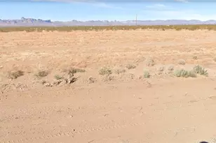 4541 W Chuar Dr, Golden Valley, AZ 86413 - Photo 1