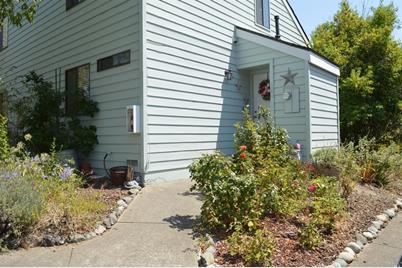 180 Courtyards East - Photo 1