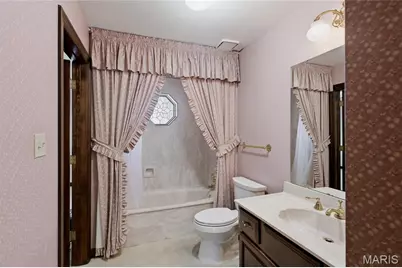 13290 Tall Pine Court, Town and Country, MO 63017 - Photo 16