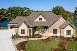 783 Schaeffers Grv Ct, Chesterfield, MO 63005 - Photo 2