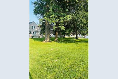 623 and 627 Vest Avenue, Valley Park, MO 63088 - Photo 1