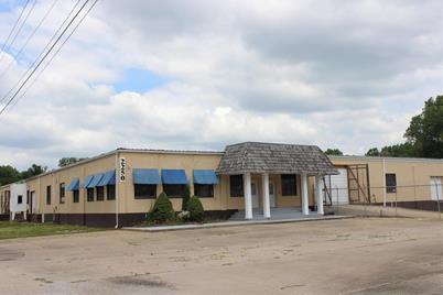 2250 Warren Barrett Drive, Hannibal, MO 63401 - Photo 1