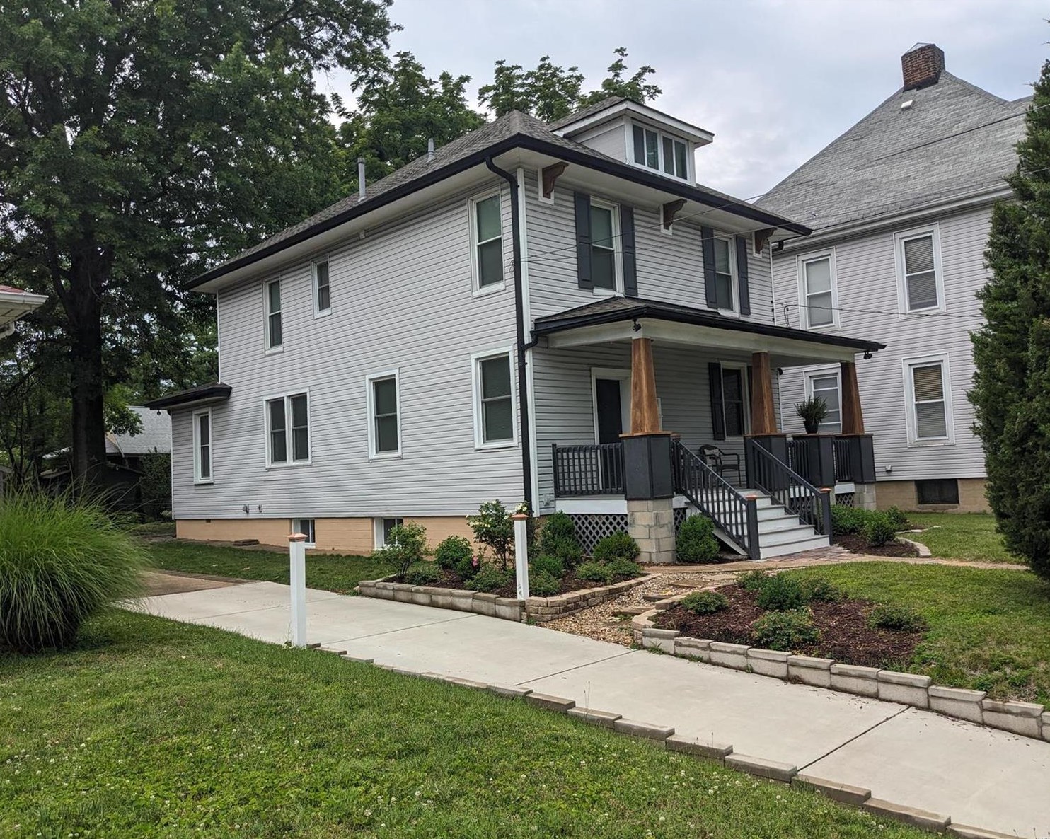 2131 Mccausland Ave, Saint Louis, MO 63143