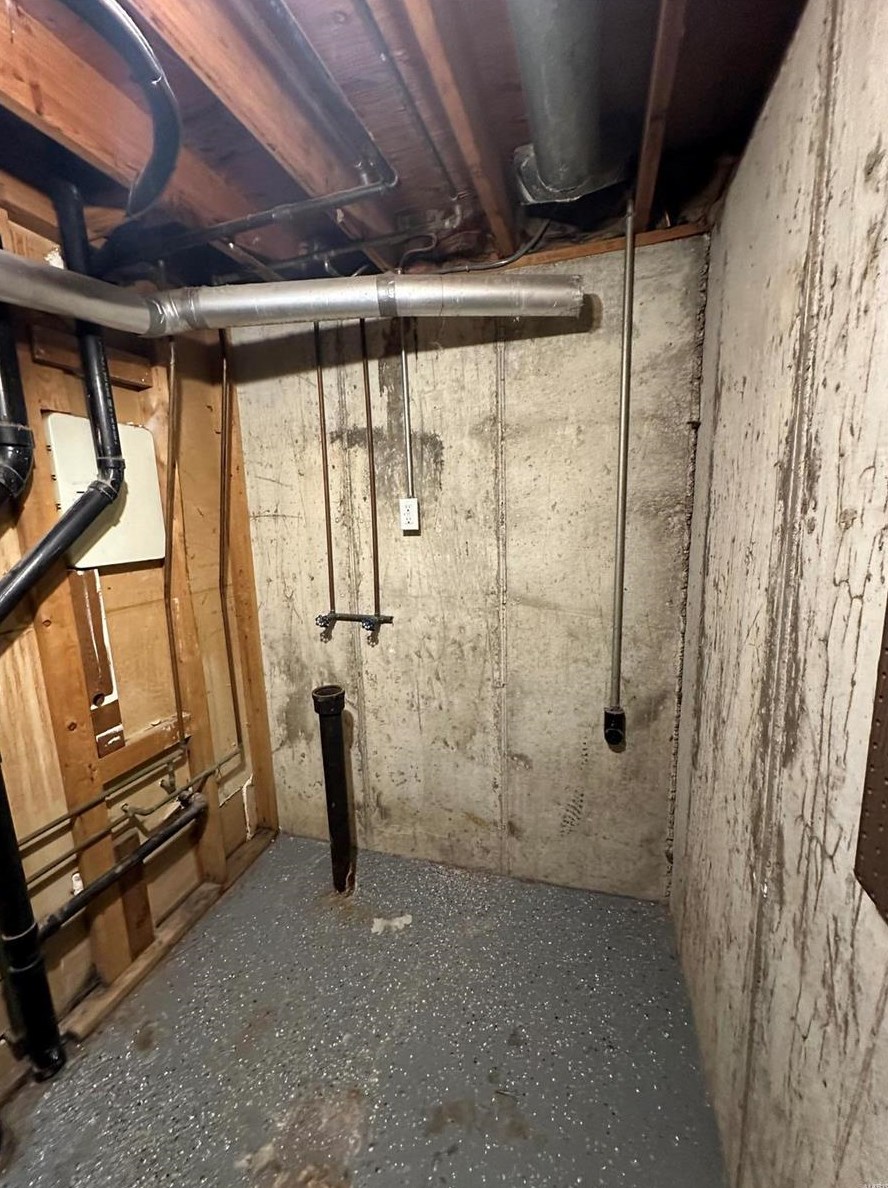 12427 Sea Ln Dr, Florissant MO 63033-4709 exterior