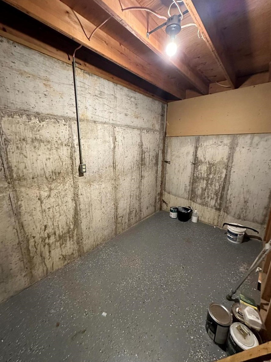 12427 Sea Ln Dr, Florissant MO 63033-4709 exterior