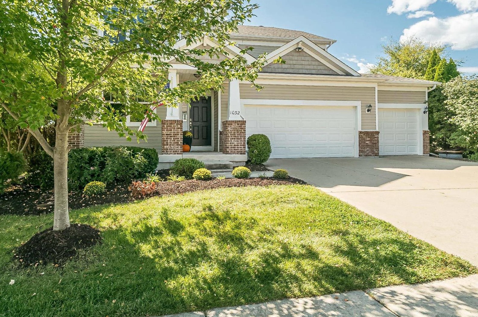 1032 Durham Garden Dr, Saint Peters, MO 63368-8415