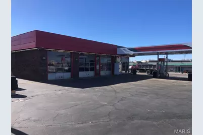 3949 Veterans Memorial Parkway, Saint Peters, MO 63376 - Photo 2