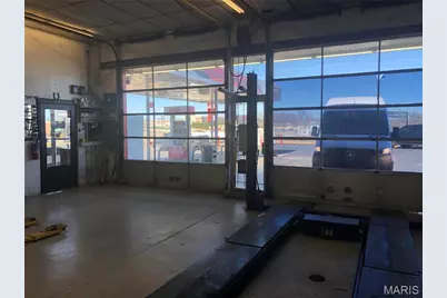 3949 Veterans Memorial Parkway, Saint Peters, MO 63376 - Photo 16