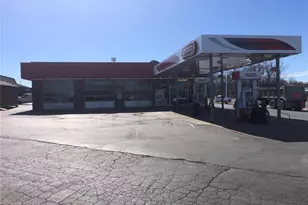 3949 Veterans Memorial Pkwy, Saint Peters, MO 63376 - Photo 1