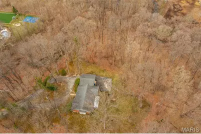 17421 Private Valley Lane, Chesterfield, MO 63005 - Photo 2