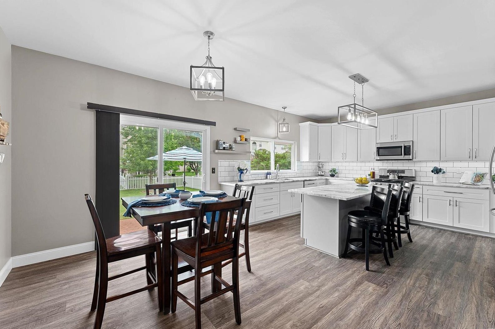 1212 Cold Spring Dr, Saint Peters, MO 63368-7991
