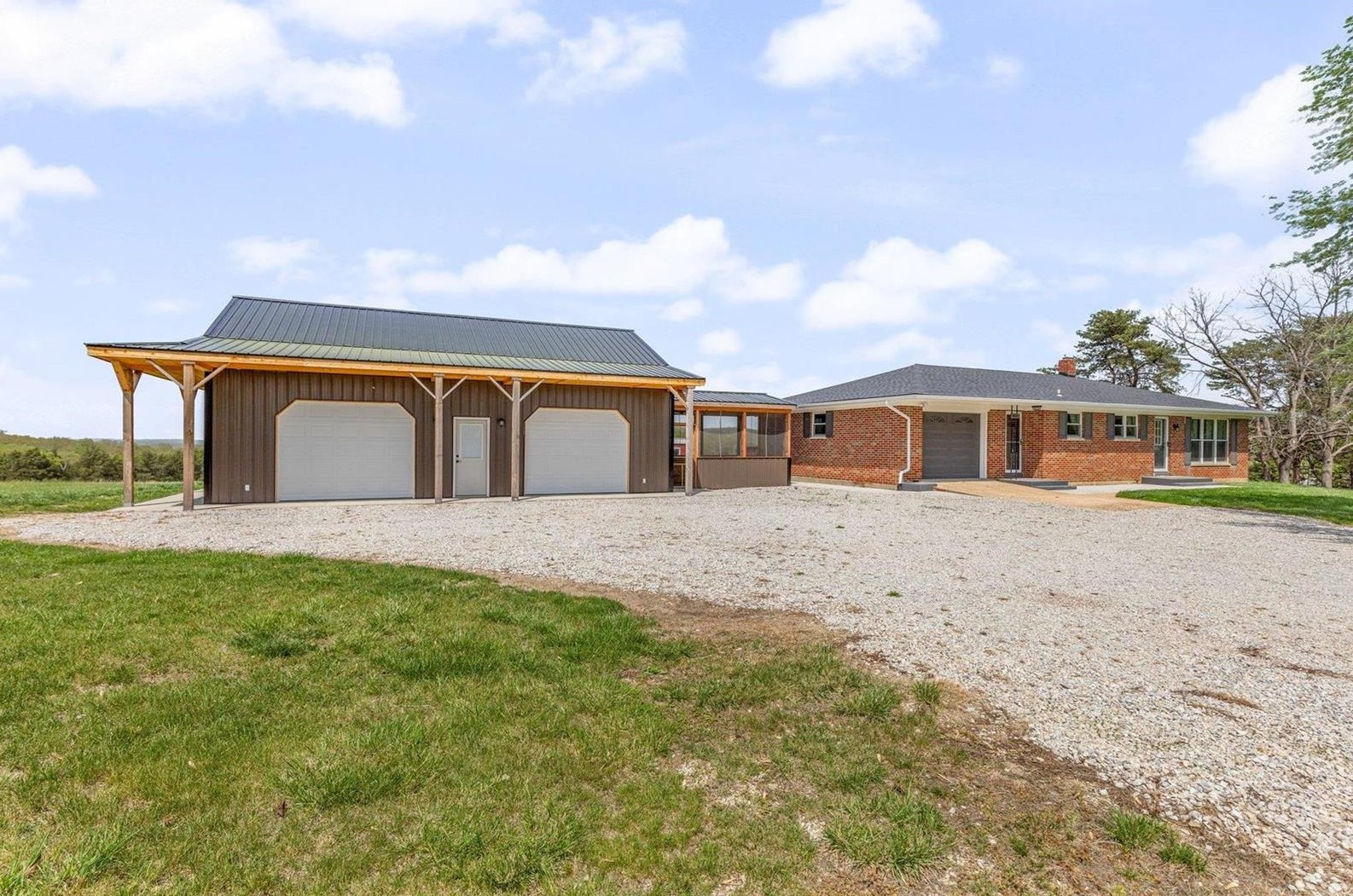 10353 State Route Oo, Bloomsdale, MO 63627