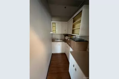 937 Broadway Street #202,300,305,306, Cape Girardeau, MO 63701 - Photo 6