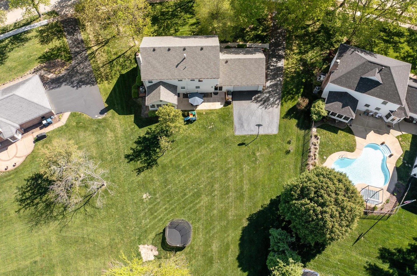 1919 Newburyport Rd, Chesterfield, MO 63005