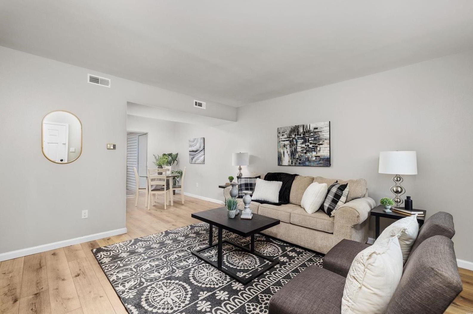 1403 Oriole Pl, Saint Louis, MO 63144-1126