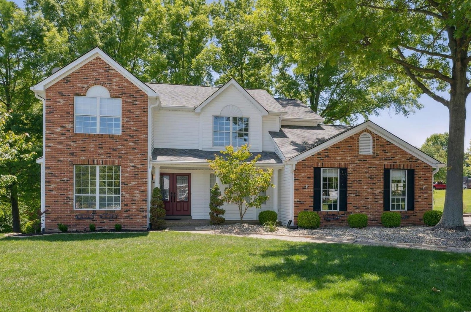 17 New Haven Ct, Saint Charles, MO 63304