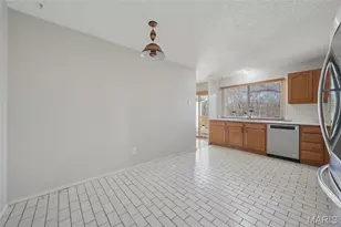 2184 Courtleigh Ln, Chesterfield, MO 63017 - Photo 8