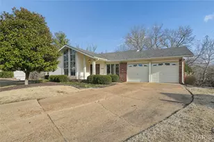 2184 Courtleigh Ln, Chesterfield, MO 63017 - Photo 2