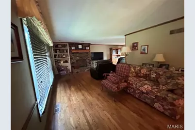 5810 Flaming Leaf Court, Saint Louis, MO 63129 - Photo 4