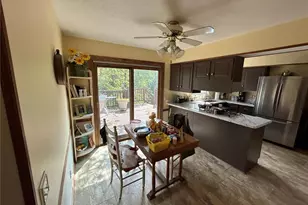 5810 Flaming Leaf Ct, Saint Louis, MO 63129 - Photo 10