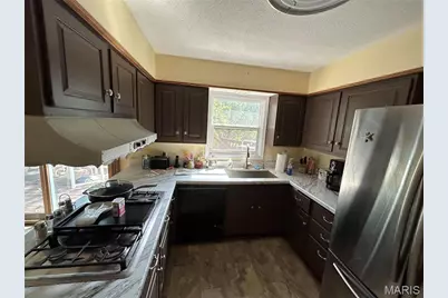 5810 Flaming Leaf Court, Saint Louis, MO 63129 - Photo 12