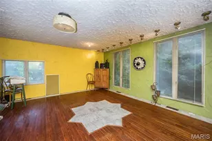 235 Quindaro Dr, Florissant, MO 63034 - Photo 16