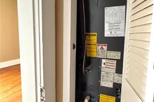 906 Georgia St, Louisiana, MO 63353 - Photo 38