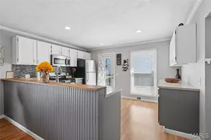 13 Lancaster Ct, Florissant, MO 63033 - Photo 10